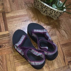 Platform Tevas